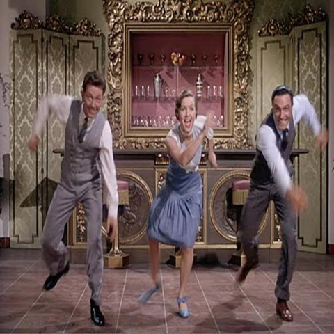FILM CLUB - SINGIN' IN THE RAIN (FILM AND LUNCH) at the Festival Drayton Centre